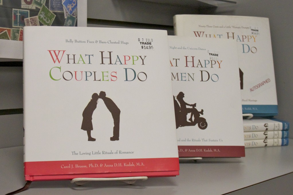 <p>St. Thomas Director of Family Studies Carol Bruess and adjunct Anna Kudak wrote "What Happy Couples Do," a book that can be purched at the Bookstore and is the inspiration behind Tuesday's seminar.. (Carly Samuelson/TommieMedia)</p>