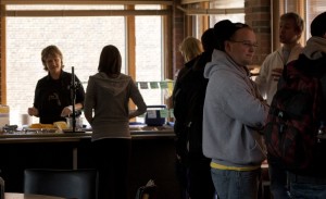 <p>Students wait in line for Mary Duffy's sandwiches. She is better known on campus as "Mary the Sandwich Lady." (Amanda Ogbuehi/TommieMedia) </p>