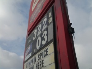 <p>Gas prices nationwide have fallen 20 cents over the past two weeks. Experts said that the opposite would have happened if Sandy had affected other areas of the country. (Anastasia Straley/TommieMedia)</p> 