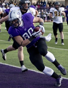 <p>Tight end Logan Marks catches an O'Connell pass for a Tommie touchdown Dec. 8.. Marks finished with 37 receiving yards Saturday. (Rosie Murphy/TommieMedia)</p> 