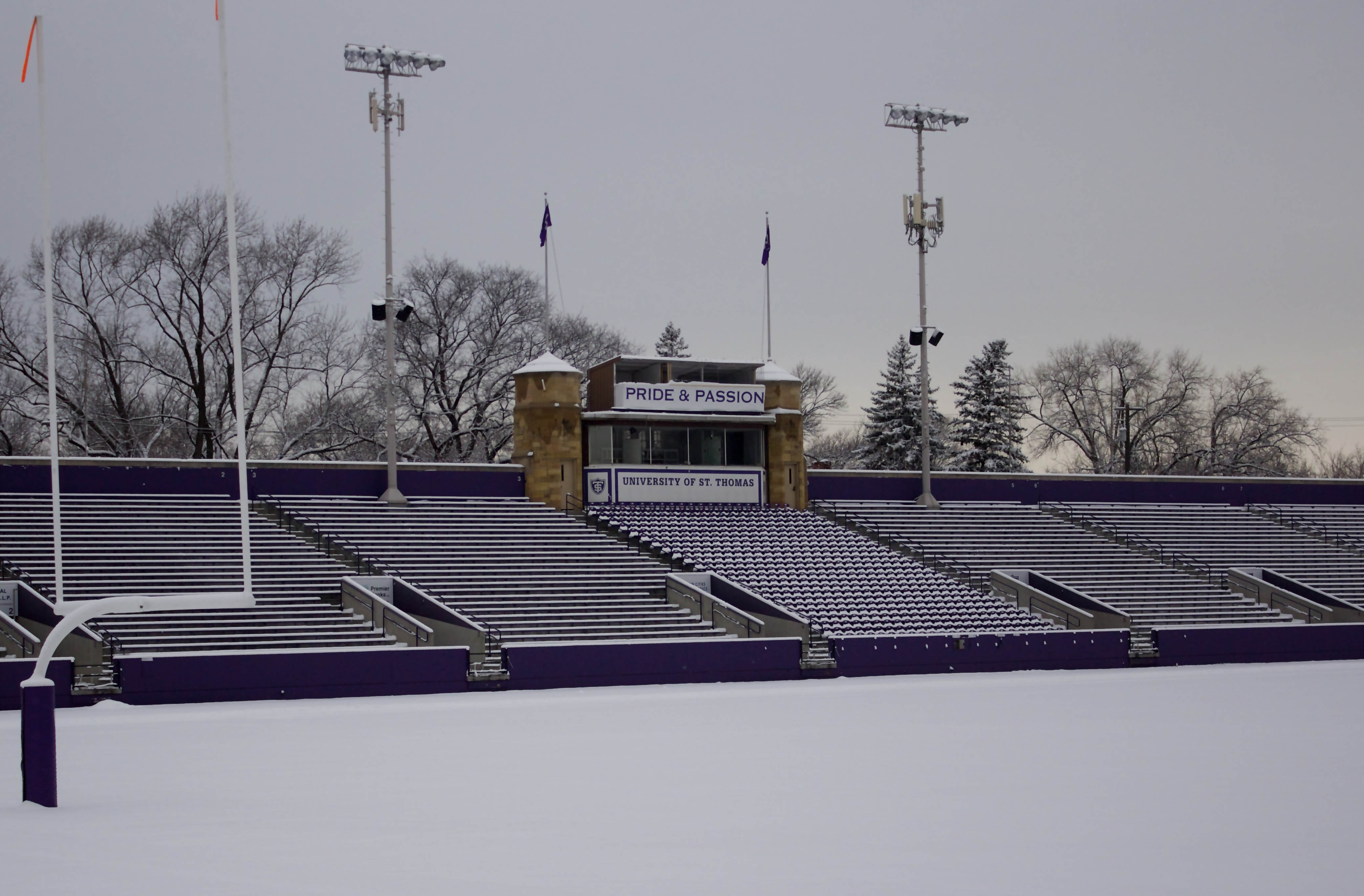 111530_CAMPUSSNOW