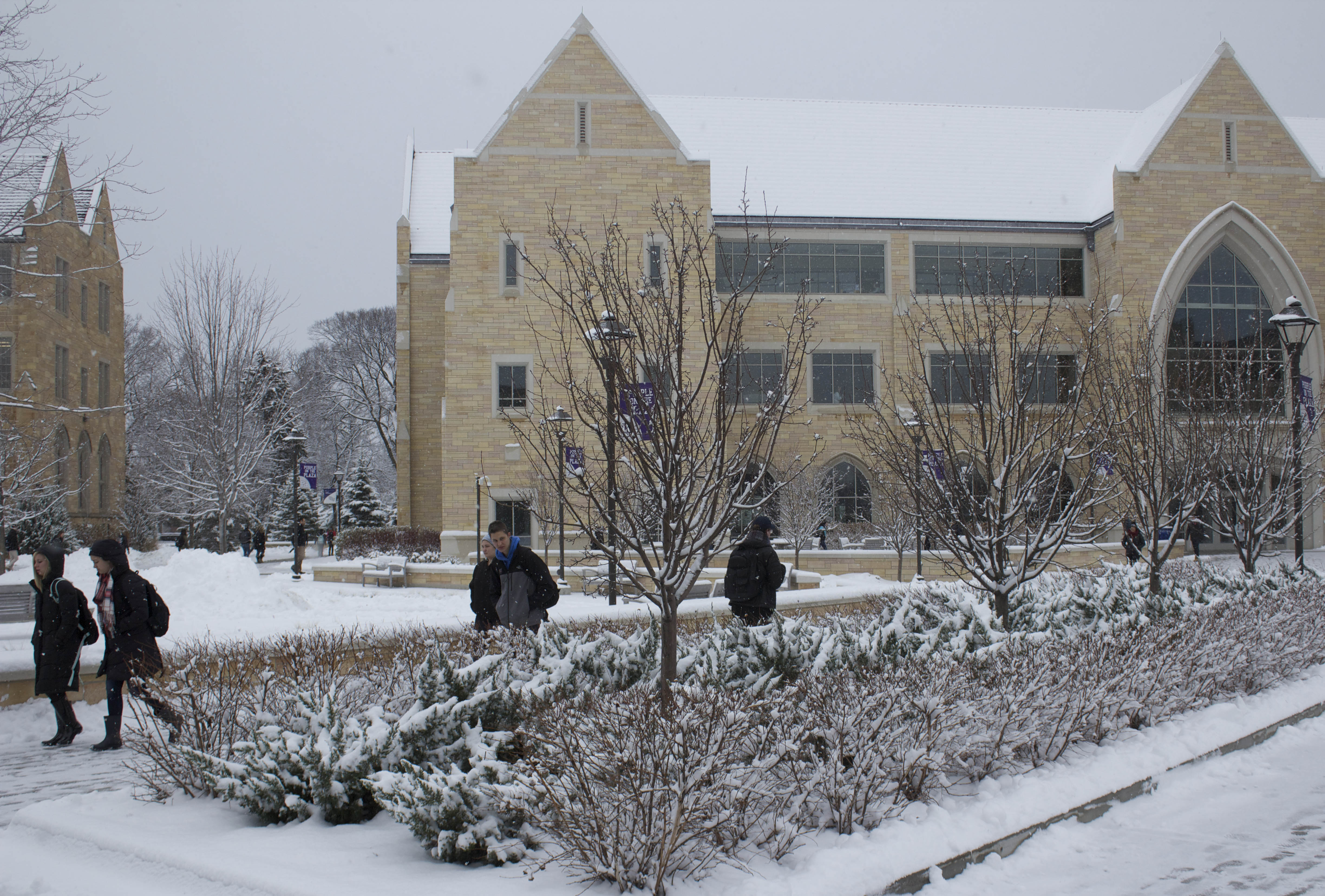 151130_CAMPUSSNOW