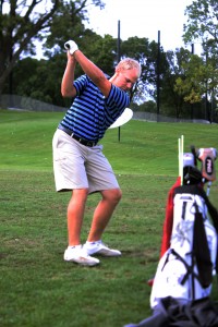 <p>Sophomore John Young drives the ball at Highland National Golf Course. (Katie Broadwell/TommieMedia)</p>