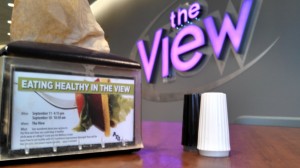 Dining Services advertises two healthy eating tours on napkin holders in The View. The sessions will aim to increase students' awareness of healthy eating options. (Simeon Lancaster/TommieMedia)