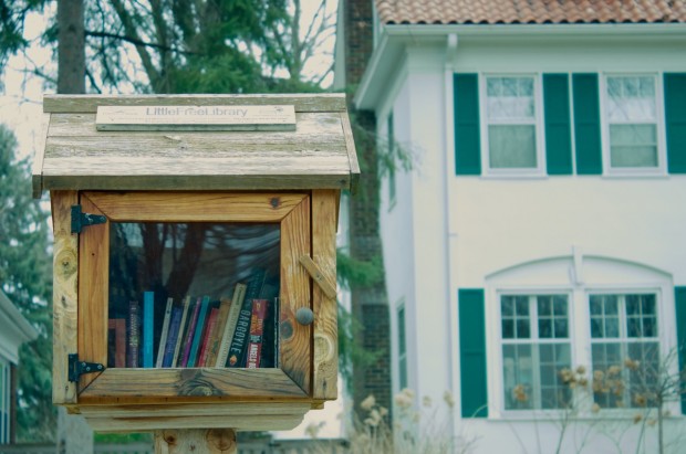 This Little Free Library stands between 2007 and 2015 Summit Ave. Gretchen Cudak and her neighbors have maintained it jointly for the past four years. (Elena Neuzil/TommieMedia)