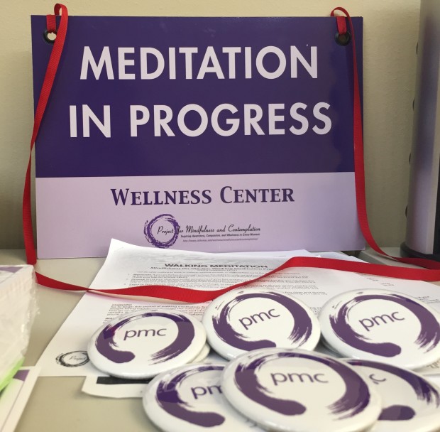 A sign reminds visitors to the Wellness Center that meditation is in progress. Project Mindfulness Contemplation is seeking to expand this semester. (Rachel Weiss/TommieMedia)