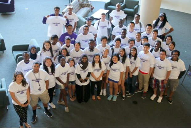 Students involved in the Linkages Mentor Program pose for a photo. The program helps underrepresented students succeed in college. (Photo courtesy of Student Diversity and Inclusion Services)