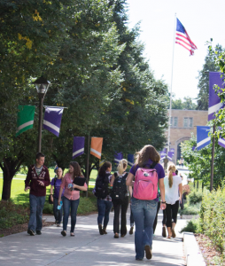 Students walk around campus during convocation hour. The 2013 census data shows the lowest enrollment numbers at the university since Fall of 1991. (Christina Theodoroff/TommieMedia) 