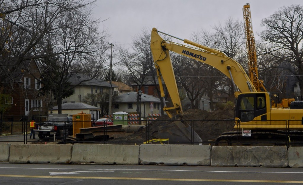 Excavation equipment sits on the corner of Finn Street and Grand Avenue during excavation. Construction began Oct. 22 for a 20-unit, 80-bed private apartment complex. (Heidi Enninga/TommieMedia)