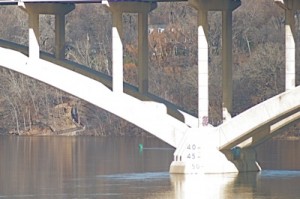 bridge caption (Gina Dolski/TommieMedia)