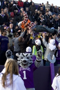 crowd Caption (Josh Kleven/TommieMedia)