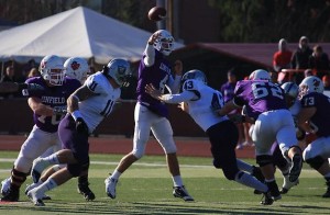 <p>St. Thomas lost to Linfield 31-20 in the playoffs last year. (Marc Lane/TommieMedia)</p>