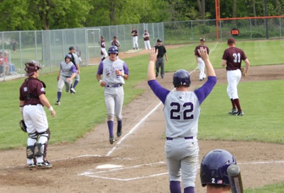 Just like the Tommies welcomed 17 runners across home plate Saturday afternoon, the Tommies scored 19 against Augsburg Sunday. (Brian Woitte/TommieMedia)